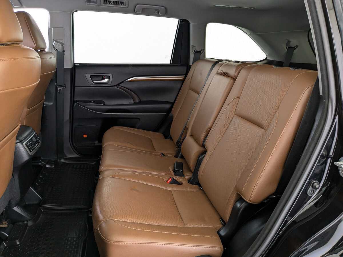 Toyota Highlander 2017 года с пробегом. Фото: #13