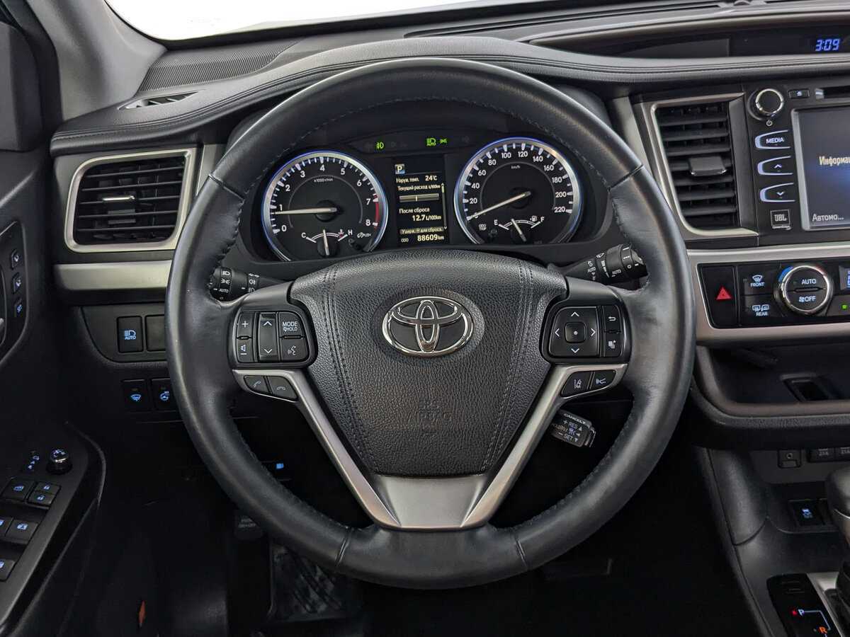 Toyota Highlander 2017 года с пробегом. Фото: #17