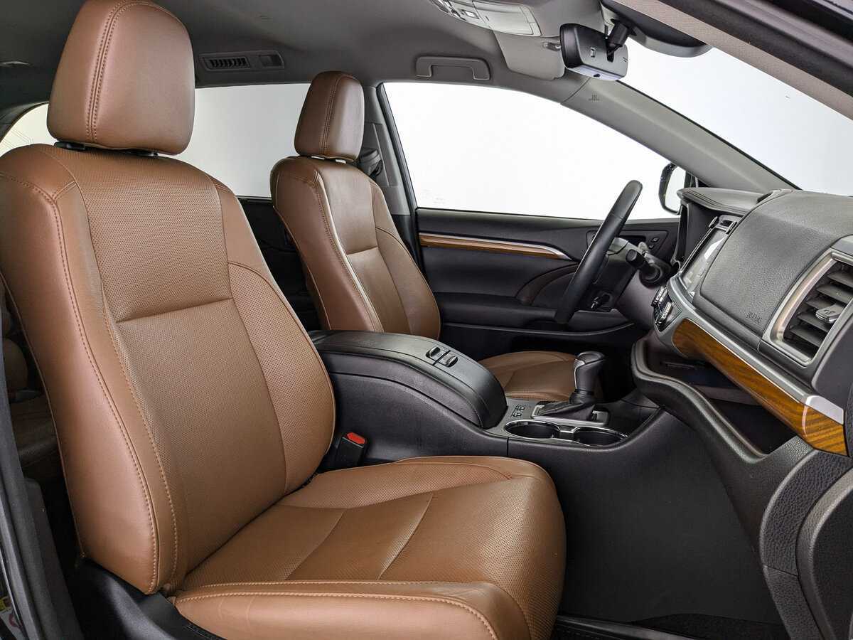 Toyota Highlander 2017 года с пробегом. Фото: #19