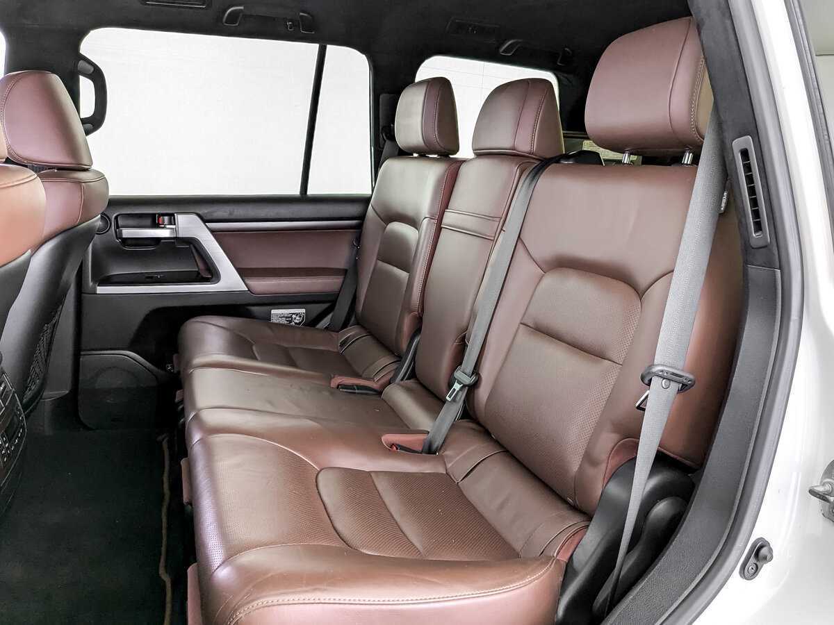 Toyota Land Cruiser 2016 года с пробегом. Фото: #9