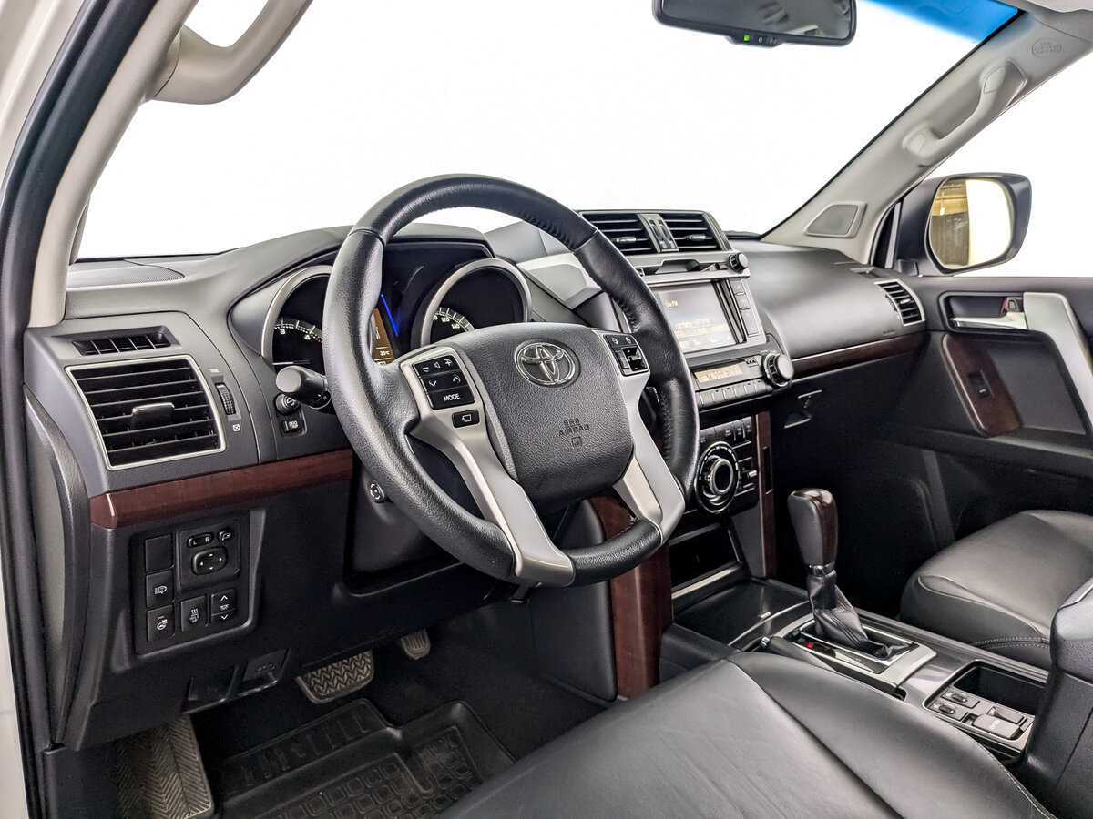 Toyota Land Cruiser Prado 2017 года с пробегом. Фото: #13