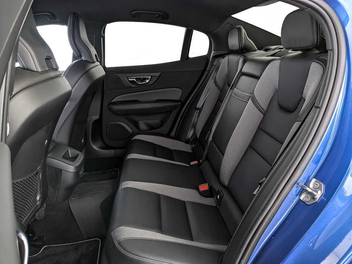 Volvo S60 2021 года с пробегом. Фото: #13