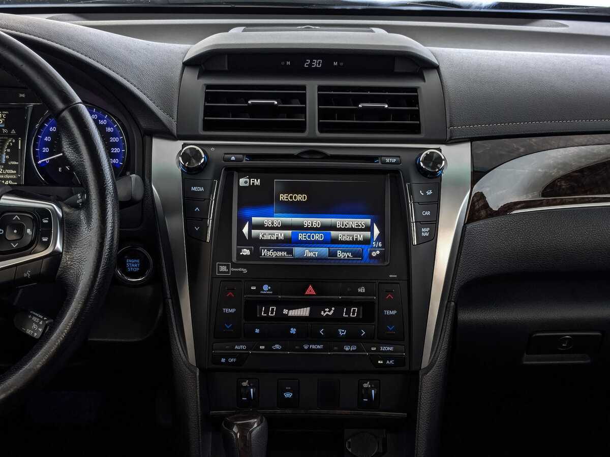 Toyota Camry 2016 года с пробегом. Фото: #12