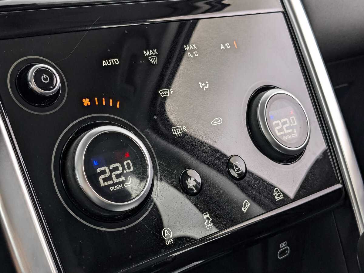 Land Rover Discovery Sport 2022 года с пробегом. Фото: #16