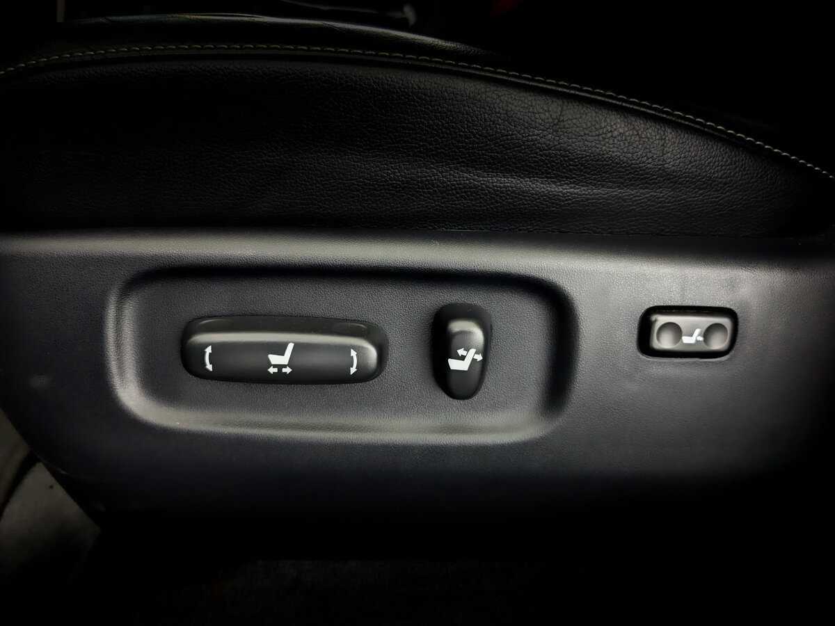 Toyota Land Cruiser 2014 года с пробегом. Фото: #14