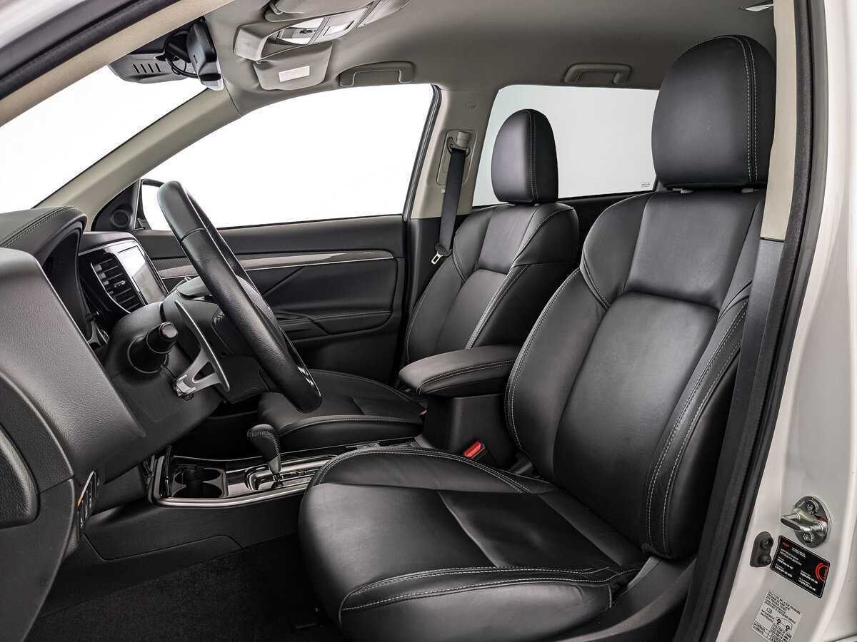 Mitsubishi Outlander 2021 года с пробегом. Фото: #15
