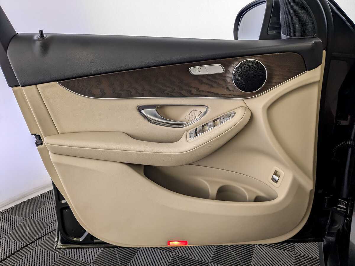 Mercedes-Benz GLC 2019 года с пробегом. Фото: #14