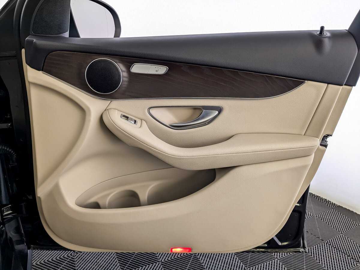 Mercedes-Benz GLC 2019 года с пробегом. Фото: #21