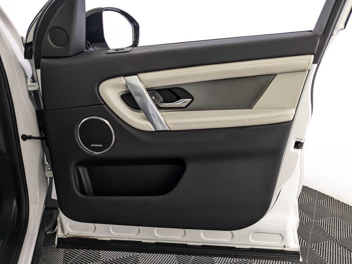 Land Rover Discovery Sport 2022 года с пробегом. Фото: #20