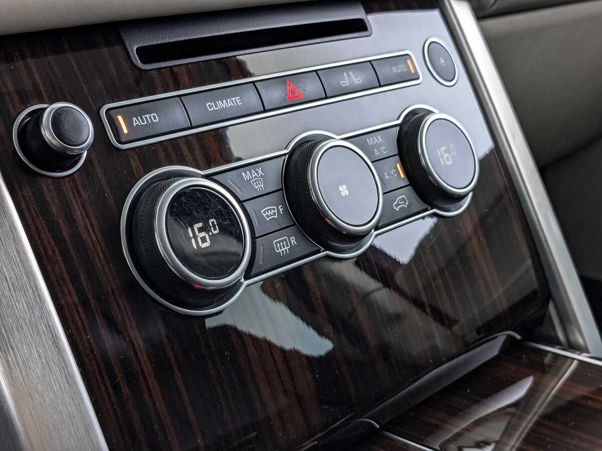 Land Rover Range Rover 2013 года с пробегом. Фото: #16