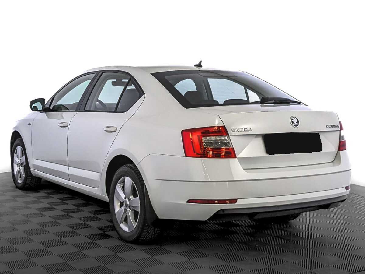 Б/У Шкода Октавия 2019 года. Фото: #6