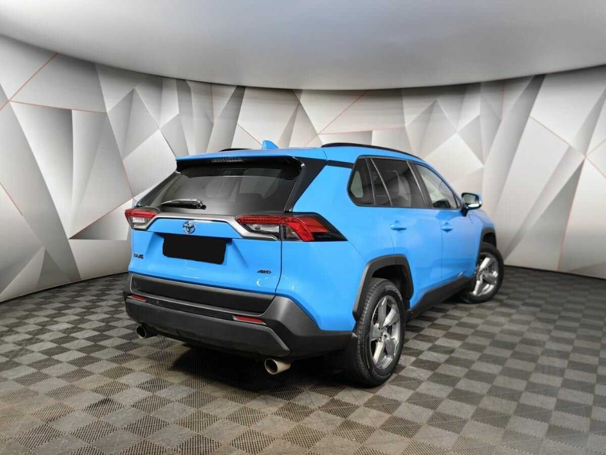 Toyota RAV4 2021 года с пробегом. Фото: #1