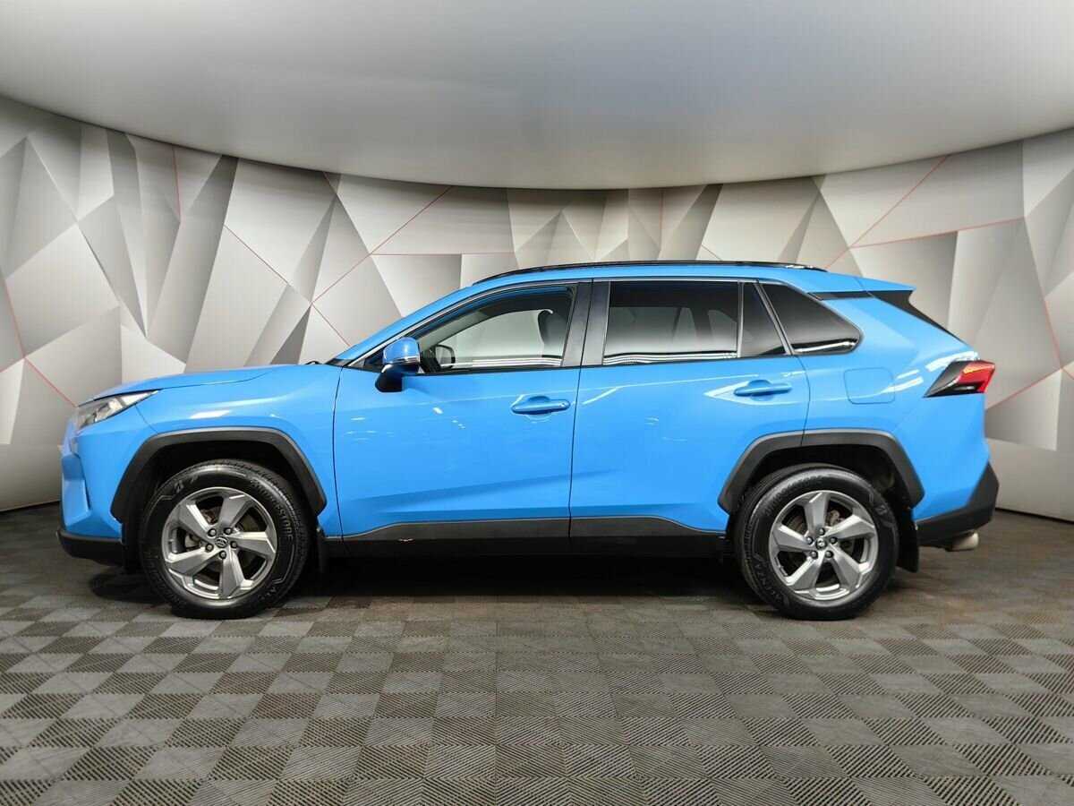 Toyota RAV4 2021 года с пробегом. Фото: #4