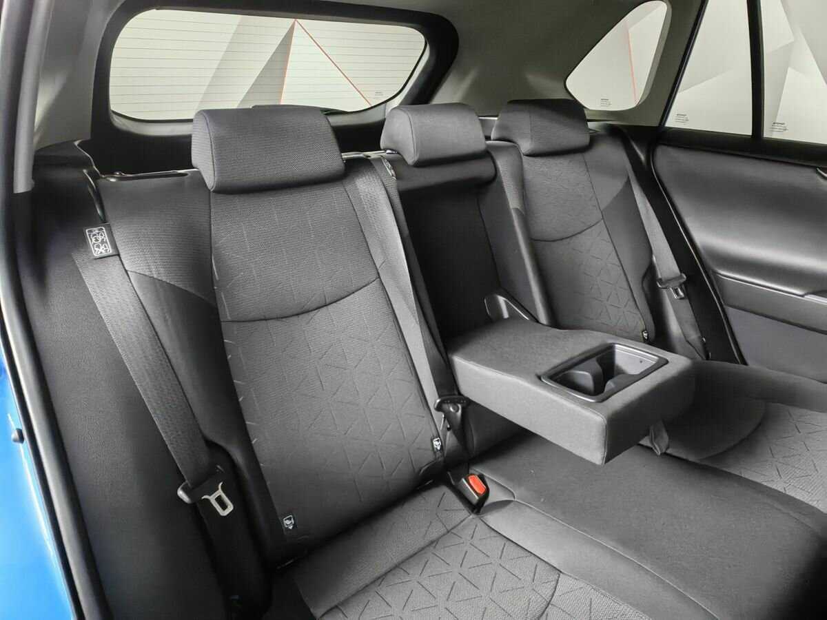 Toyota RAV4 2021 года с пробегом. Фото: #12
