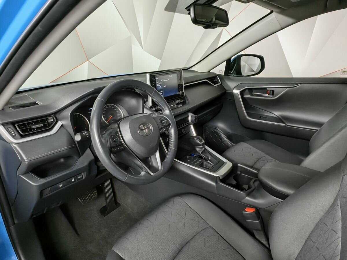 Toyota RAV4 2021 года с пробегом. Фото: #13