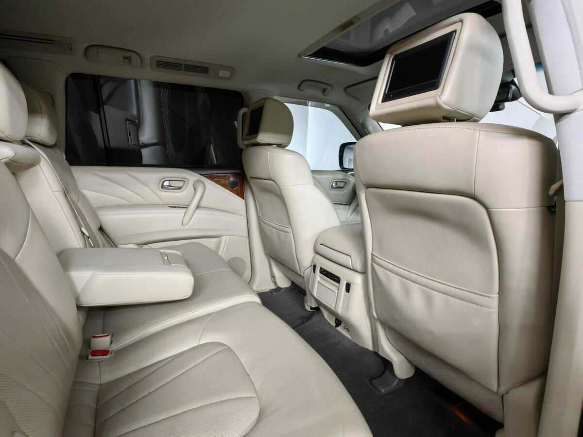 Infiniti QX80 2017 года с пробегом. Фото: #11