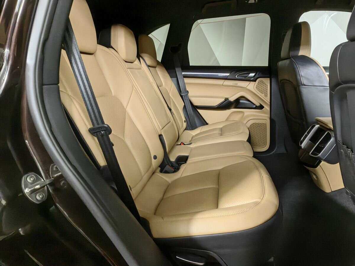 Porsche Cayenne 2015 года с пробегом. Фото: #11