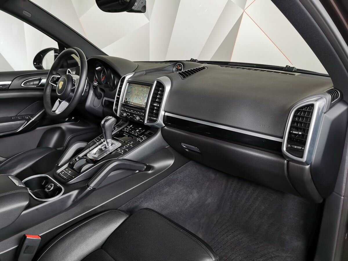 Porsche Cayenne 2015 года с пробегом. Фото: #8