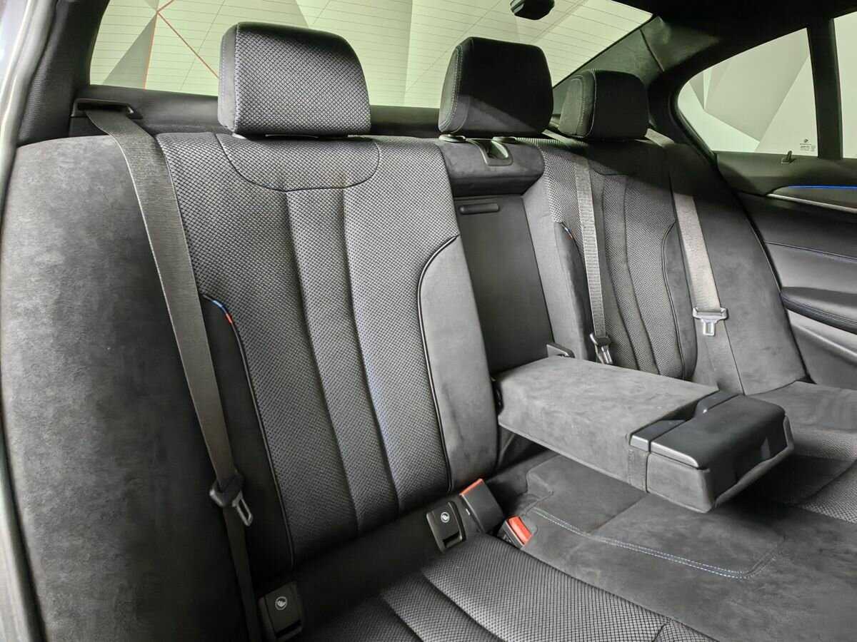 BMW 5 серии 2020 года с пробегом. Фото: #9