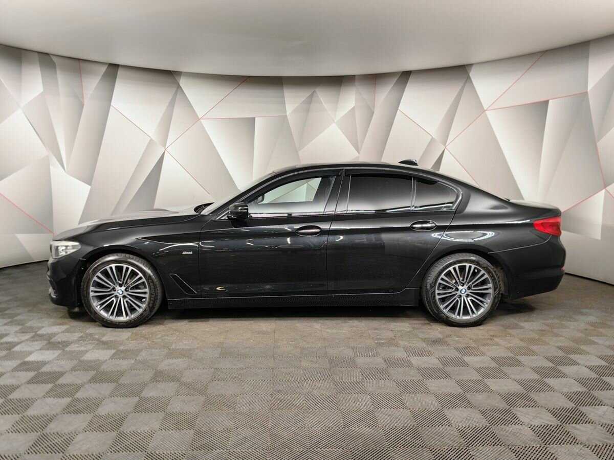 BMW 5 серии 2017 года с пробегом. Фото: #4