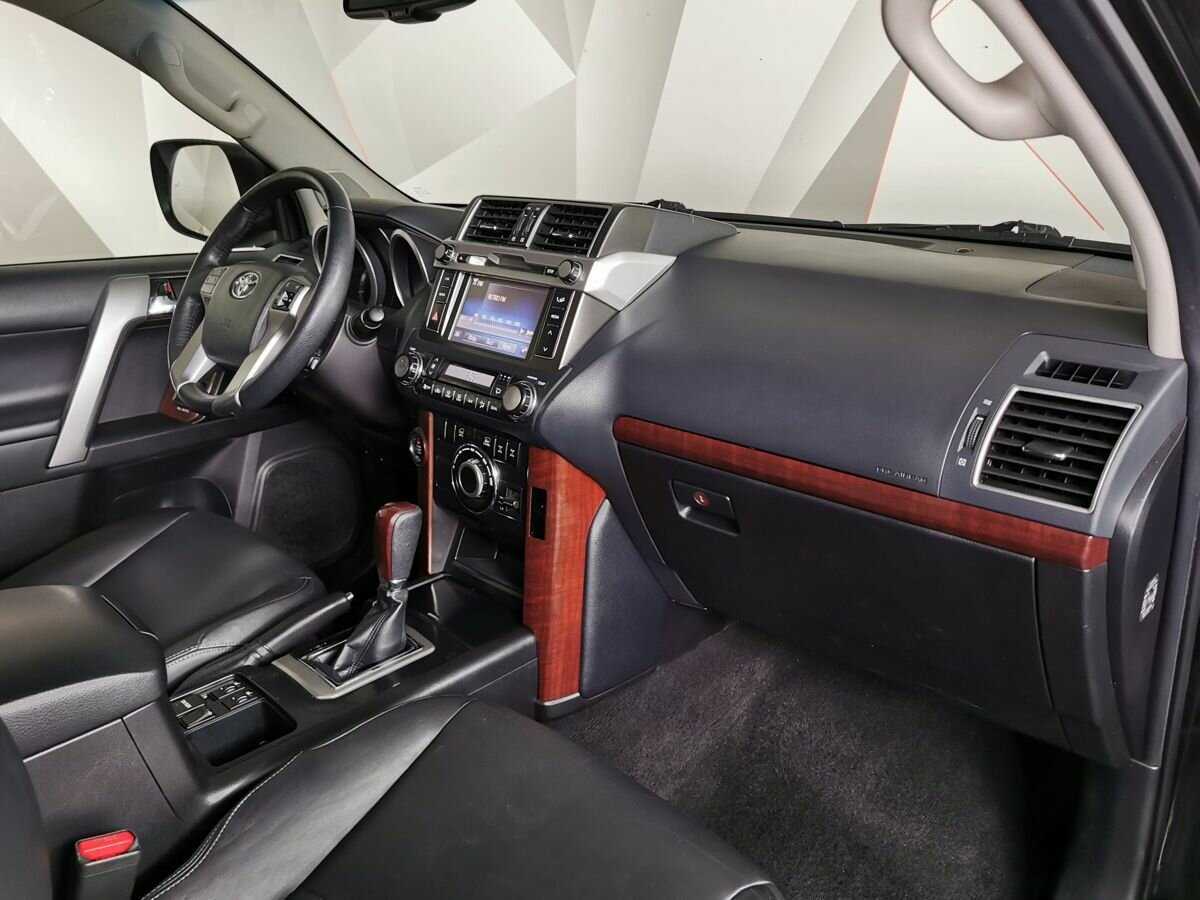 Toyota Land Cruiser Prado 2017 года с пробегом. Фото: #8