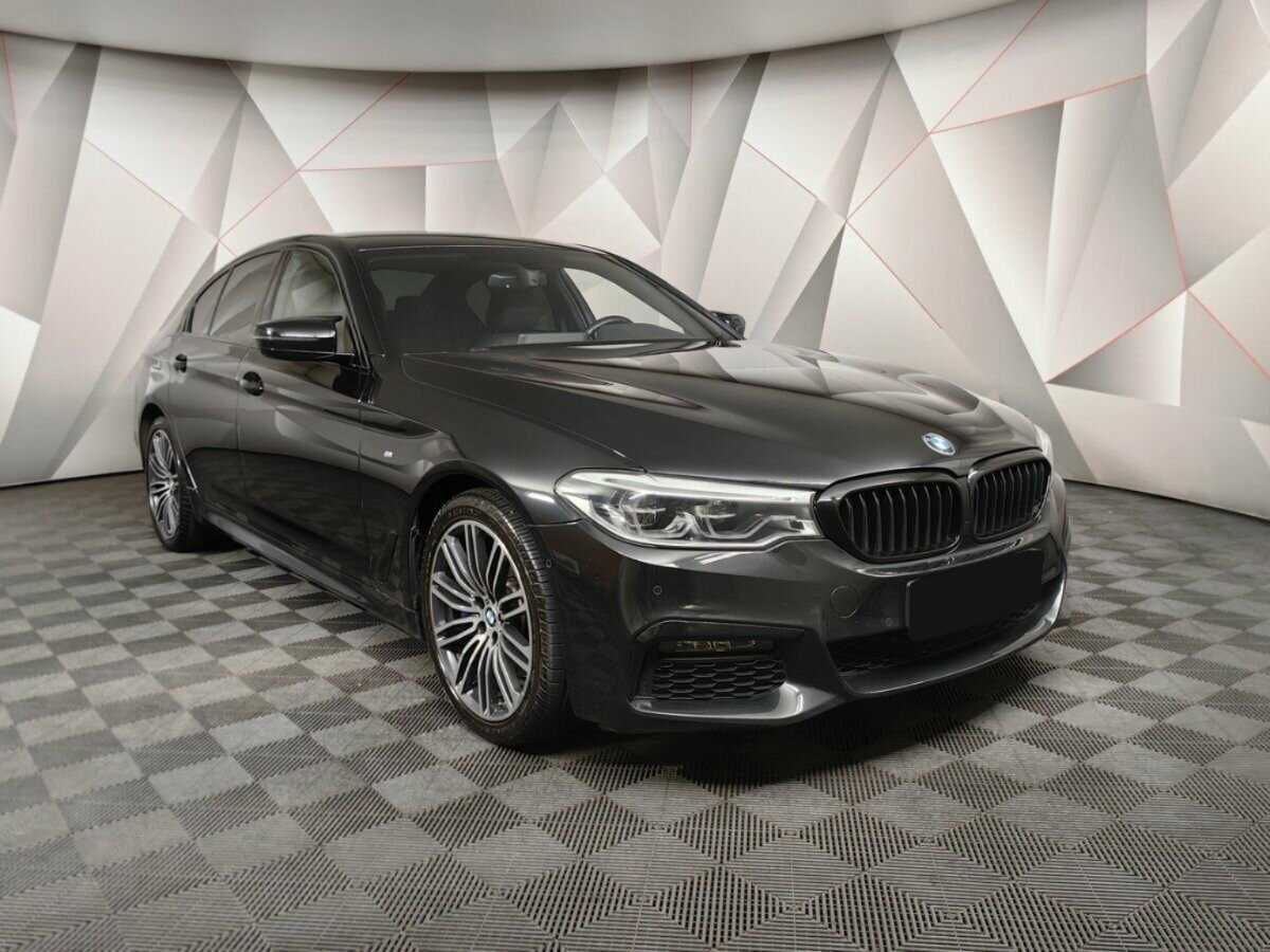 BMW 5 серии 2018 года с пробегом. Фото: #2