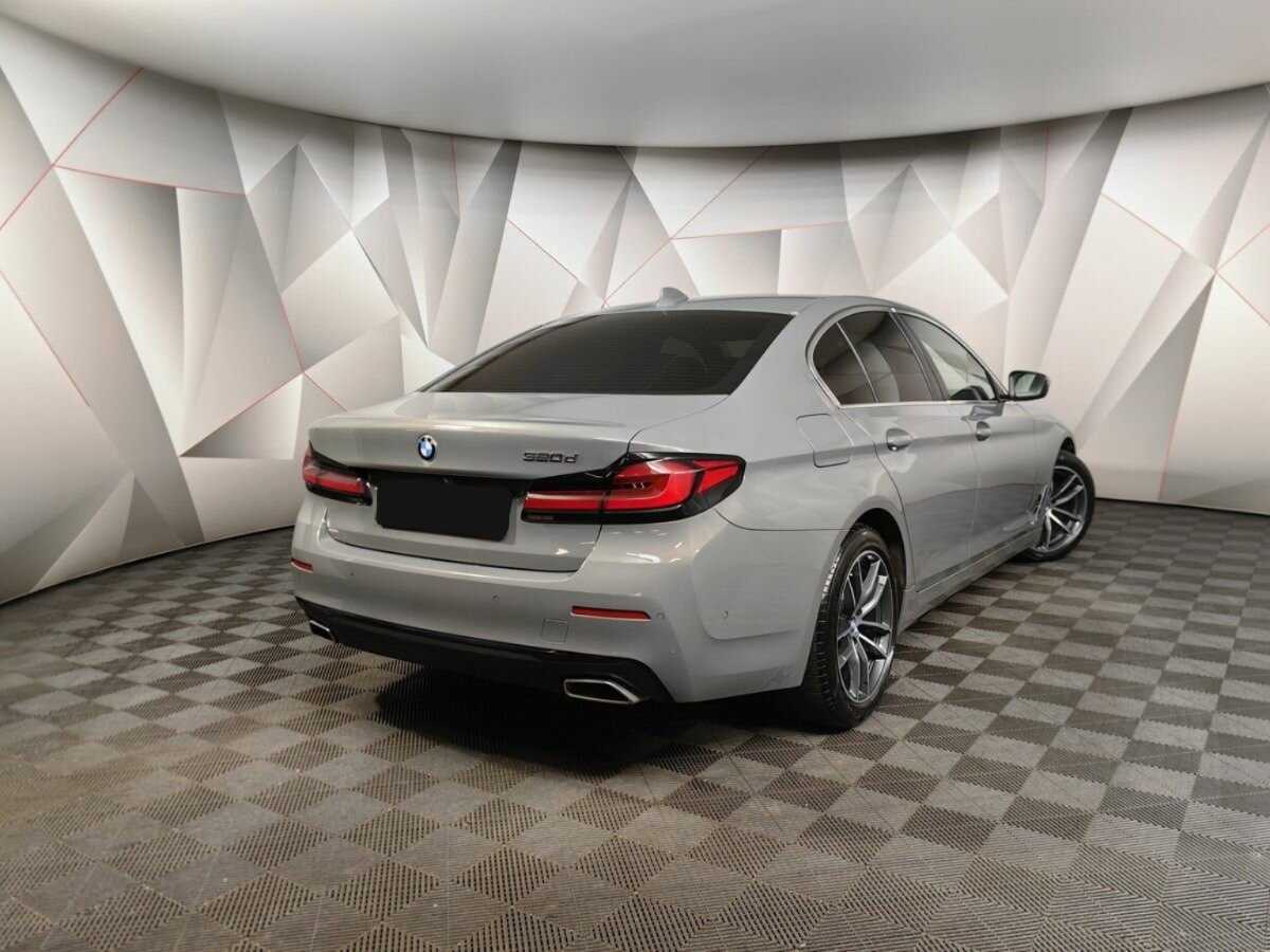 BMW 5 серии 2020 года с пробегом. Фото: #1
