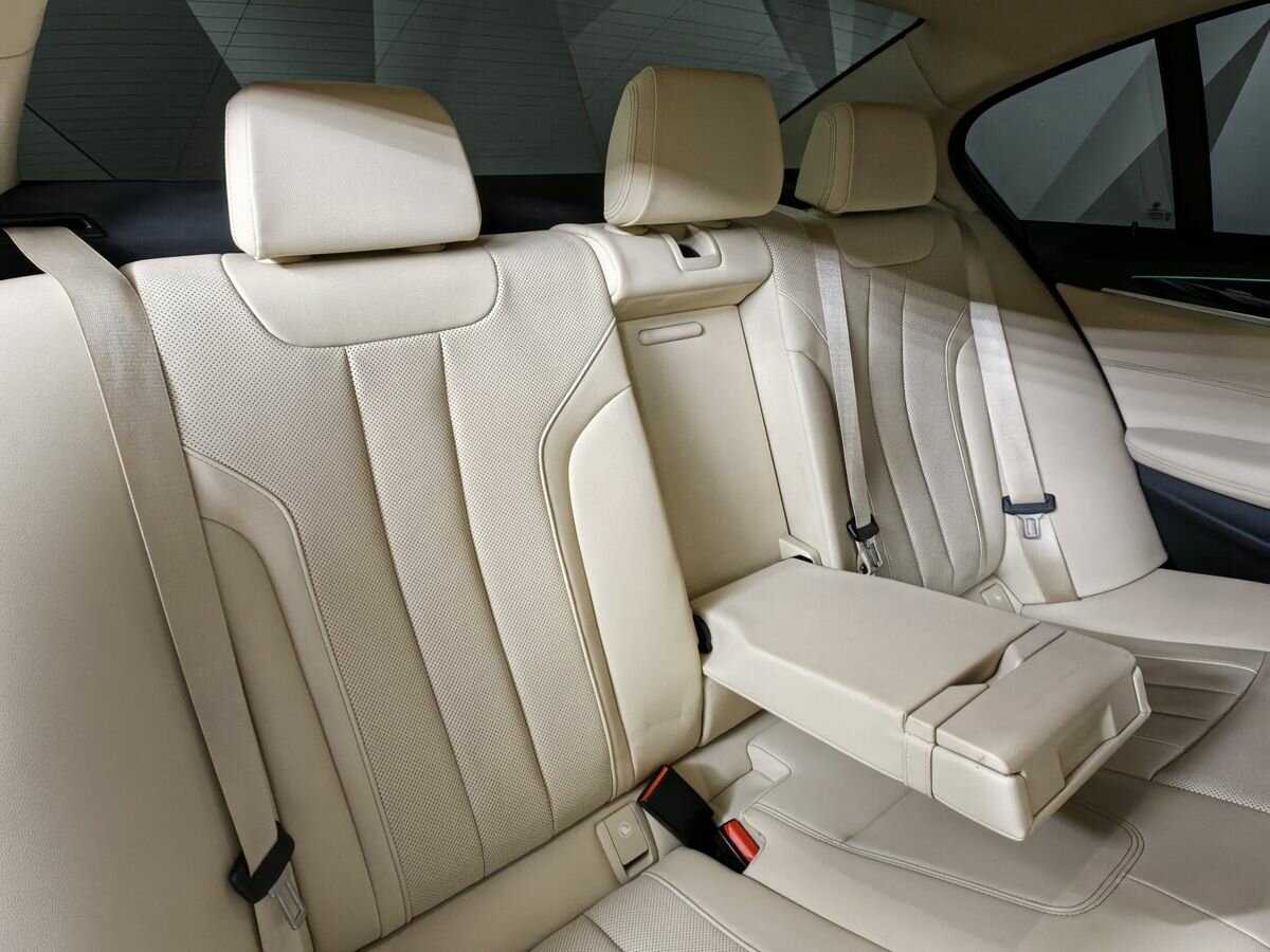 BMW 5 серии 2020 года с пробегом. Фото: #12