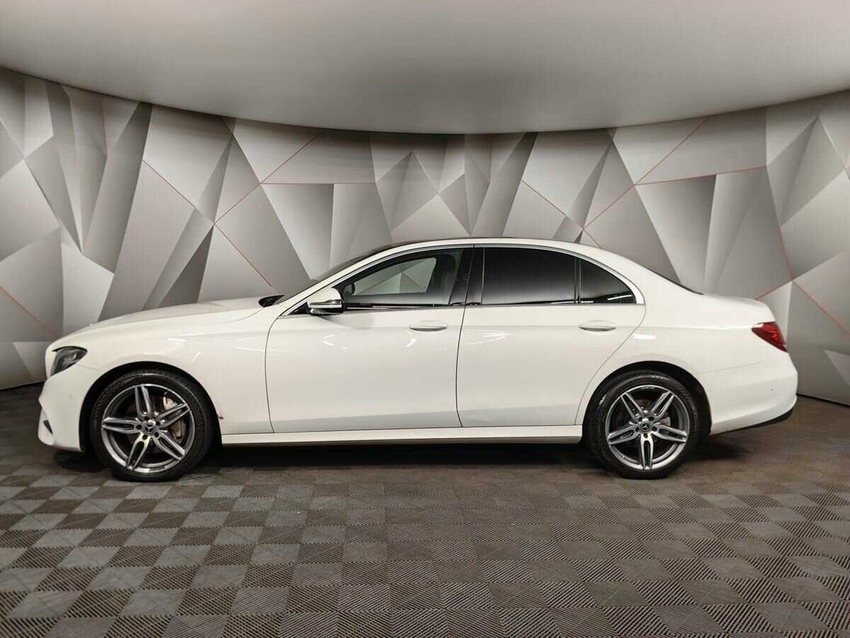 Mercedes-Benz E-Класс 2019 года с пробегом. Фото: #4