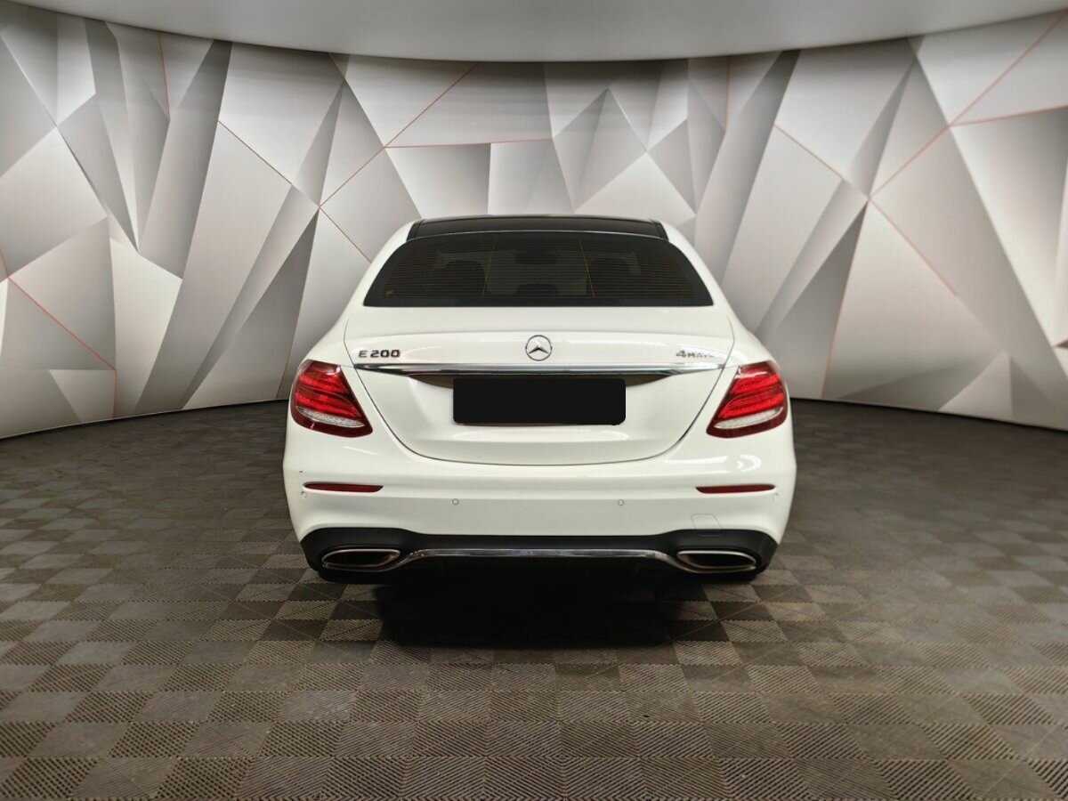 Mercedes-Benz E-Класс 2019 года с пробегом. Фото: #7