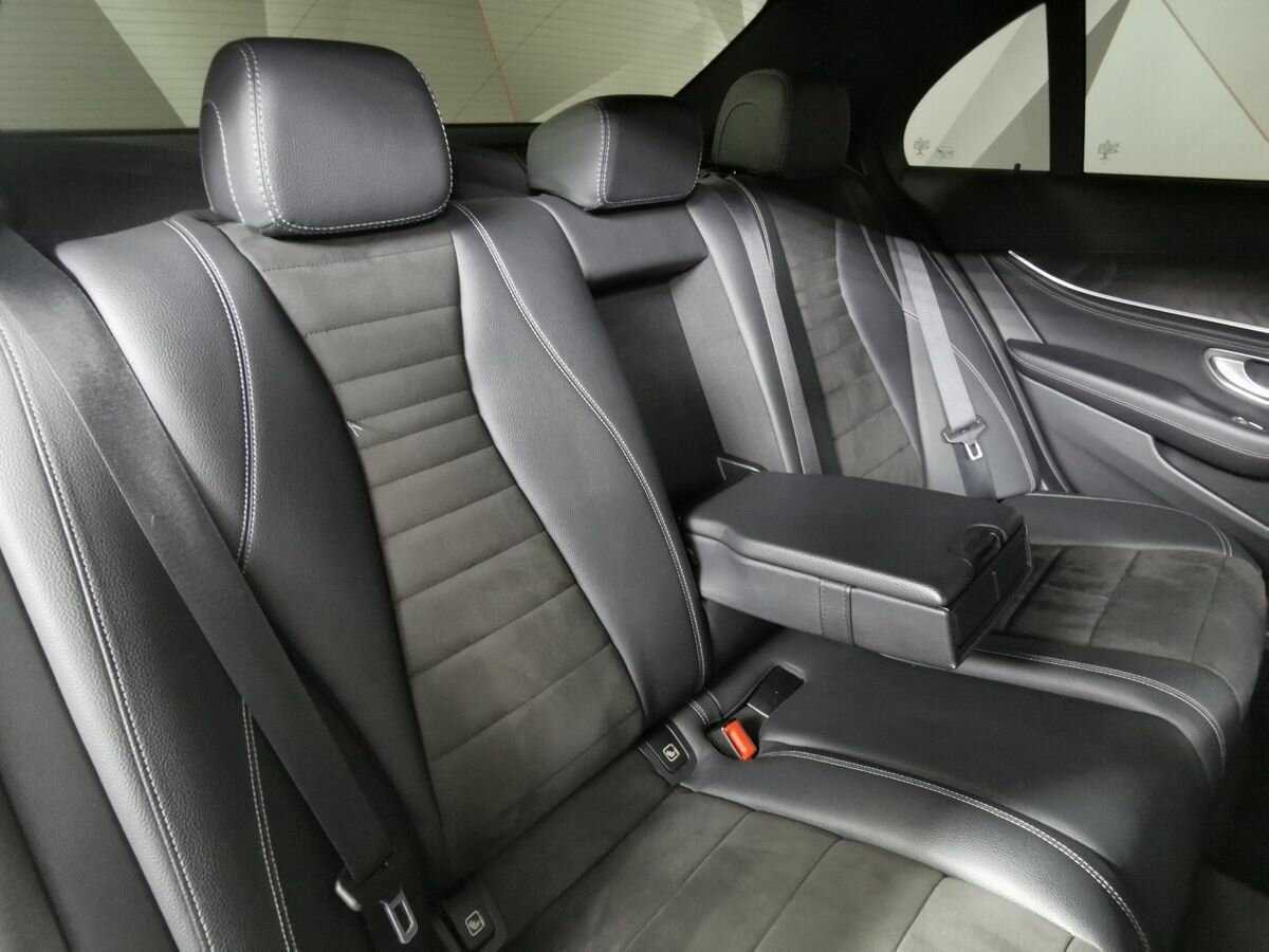 Mercedes-Benz E-Класс 2020 года с пробегом. Фото: #12