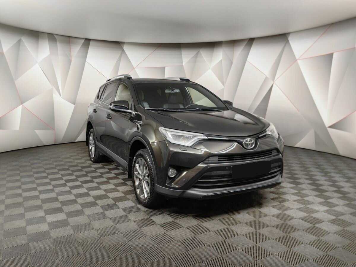 Toyota RAV4 2016 года с пробегом. Фото: #2