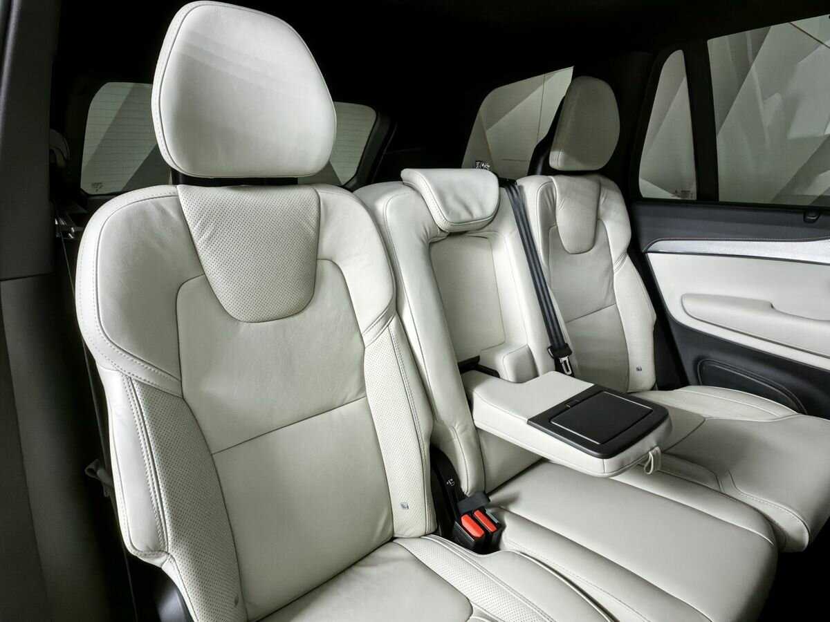 Volvo XC90 2021 года с пробегом. Фото: #12