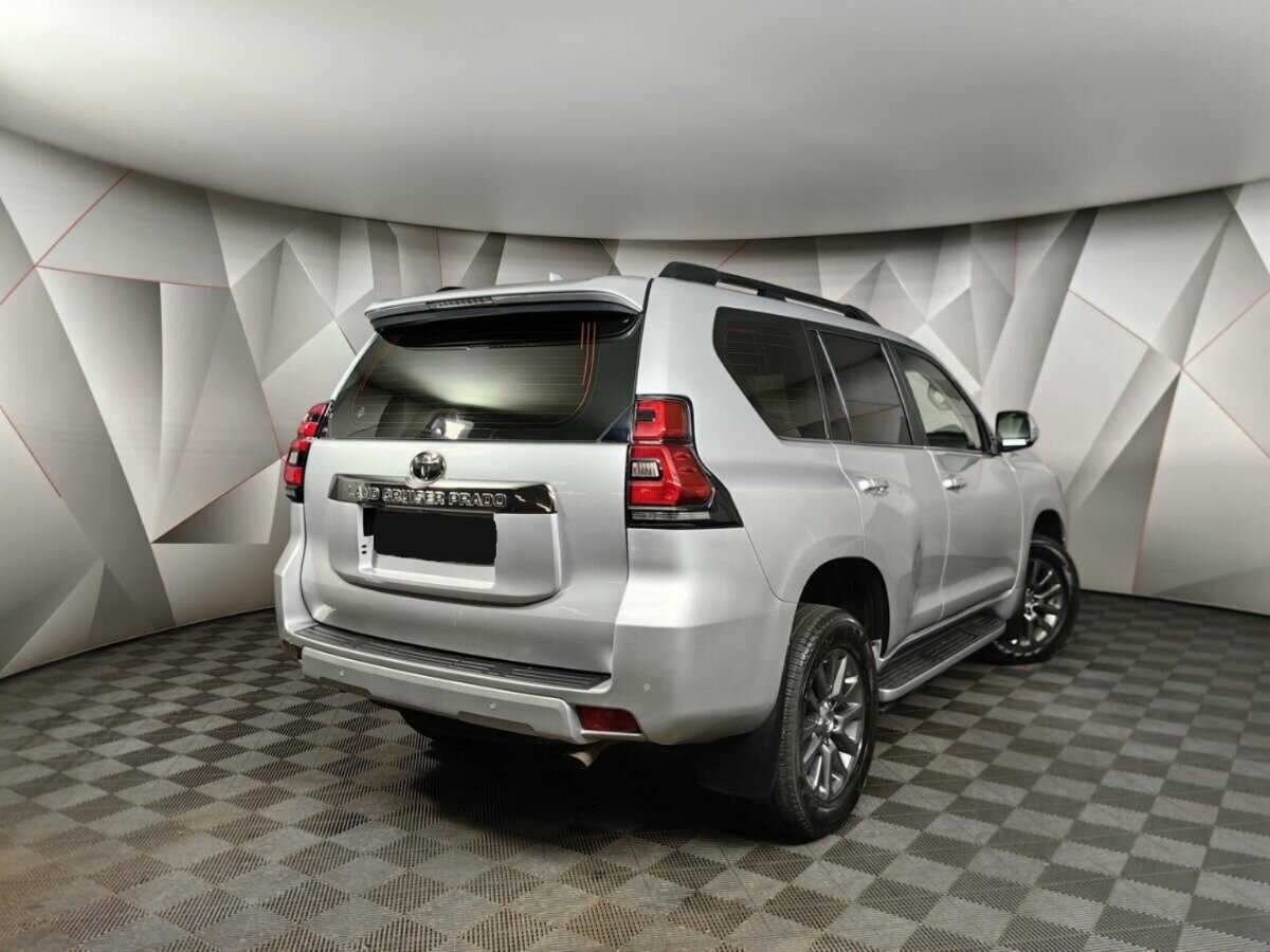 Toyota Land Cruiser Prado 2017 года с пробегом. Фото: #1