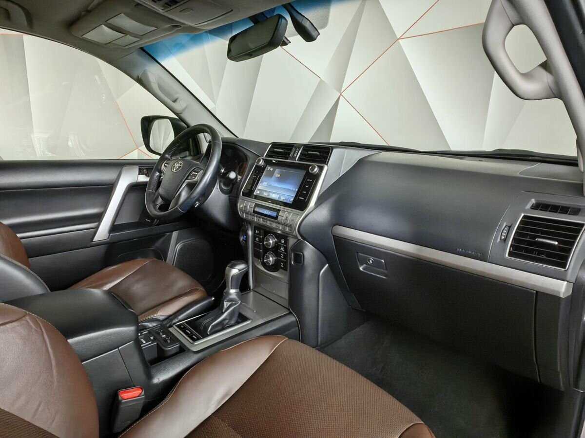 Toyota Land Cruiser Prado 2017 года с пробегом. Фото: #8