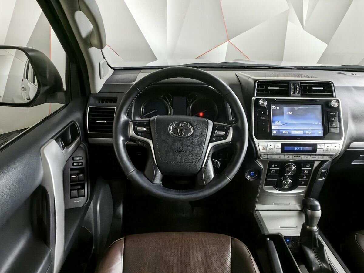 Toyota Land Cruiser Prado 2017 года с пробегом. Фото: #14