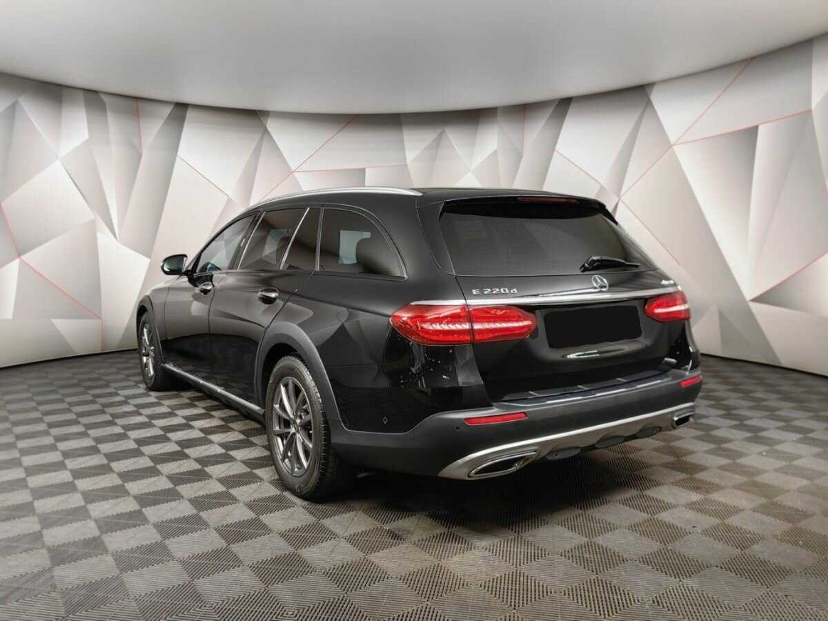 Mercedes-Benz E-Класс 2018 года с пробегом. Фото: #3