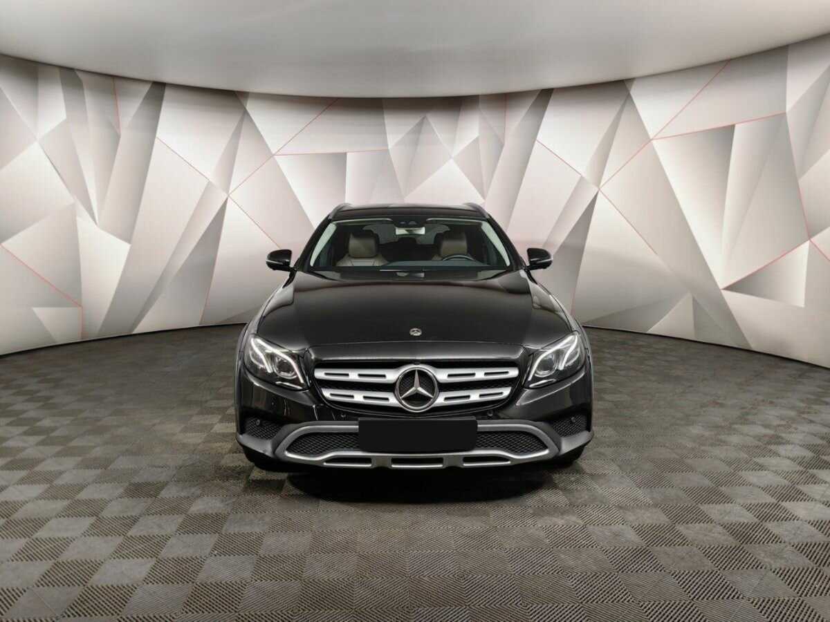 Mercedes-Benz E-Класс 2018 года с пробегом. Фото: #6
