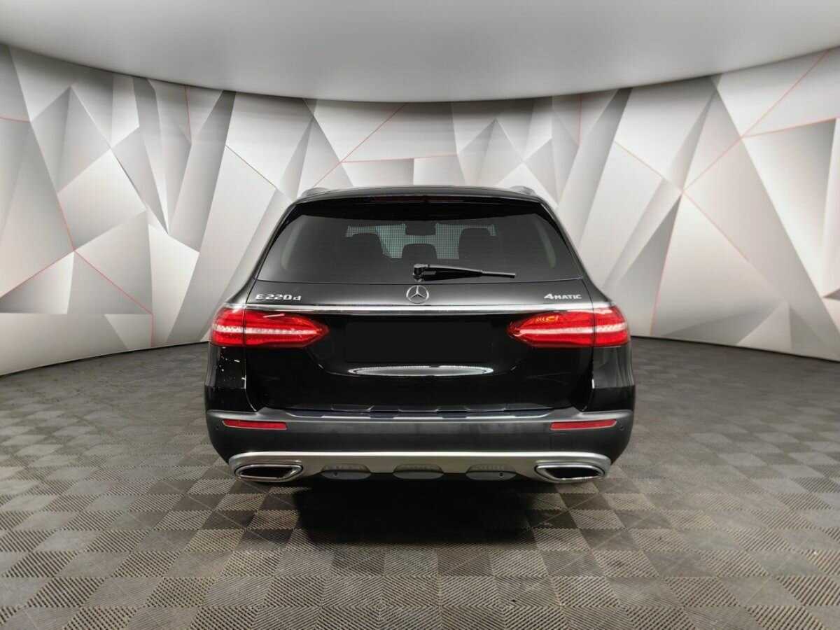 Mercedes-Benz E-Класс 2018 года с пробегом. Фото: #7