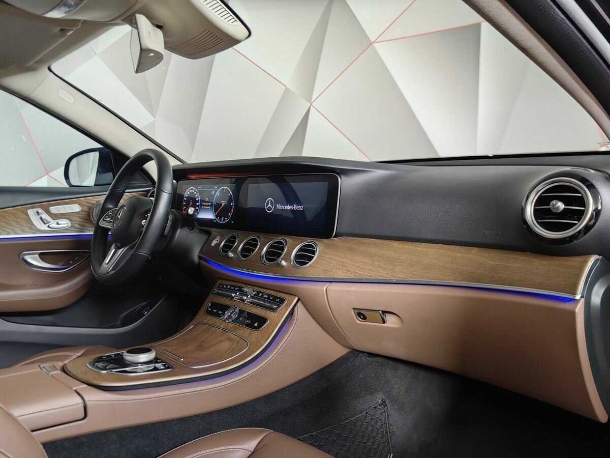 Mercedes-Benz E-Класс 2018 года с пробегом. Фото: #8