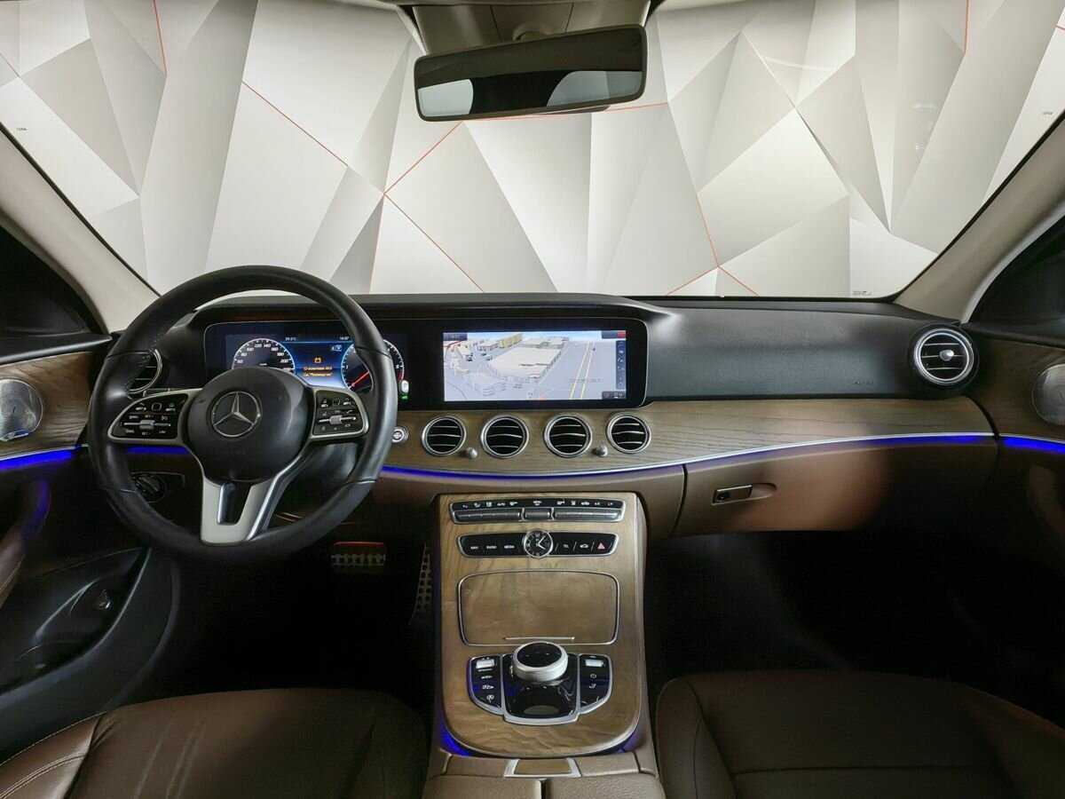 Mercedes-Benz E-Класс 2018 года с пробегом. Фото: #9