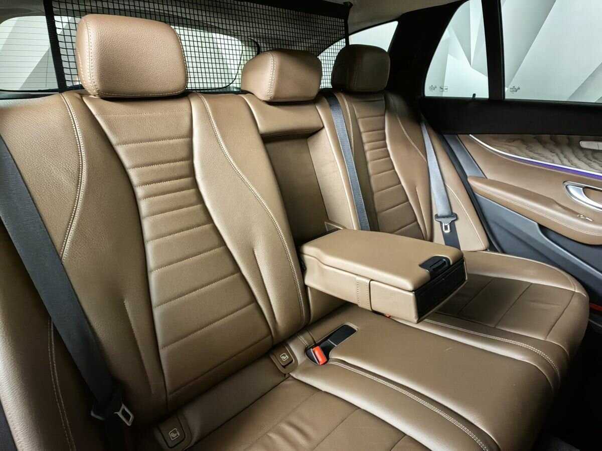 Mercedes-Benz E-Класс 2018 года с пробегом. Фото: #12