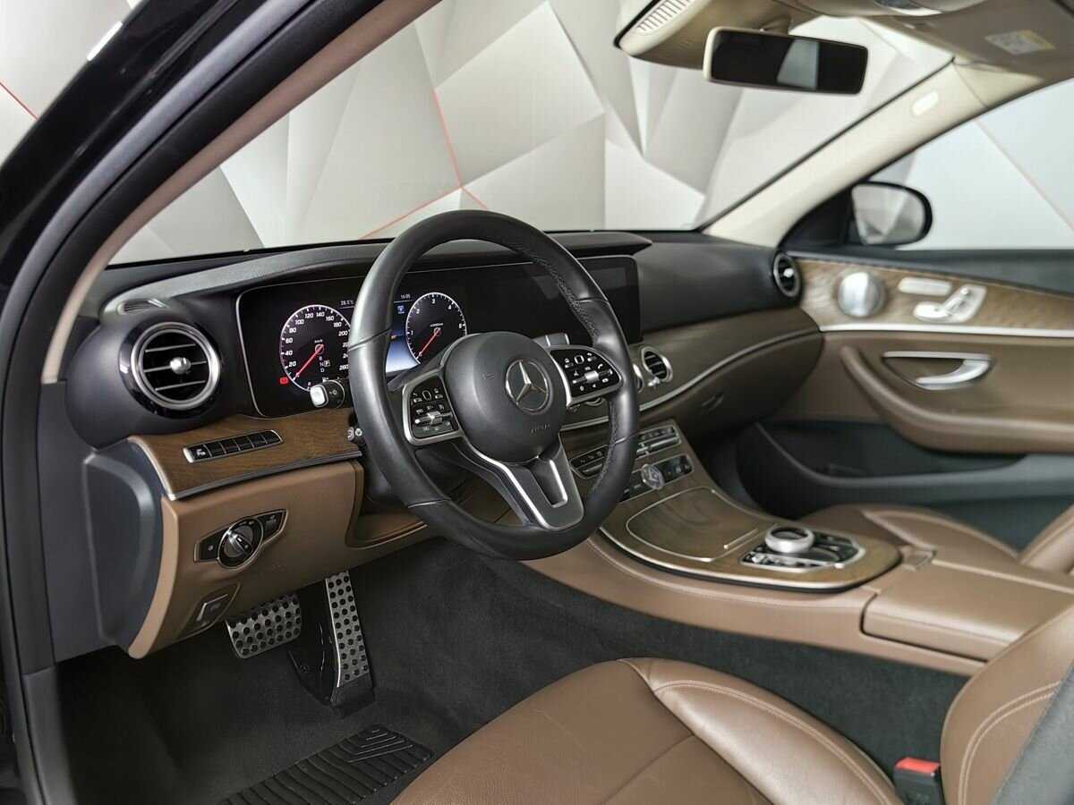 Mercedes-Benz E-Класс 2018 года с пробегом. Фото: #13