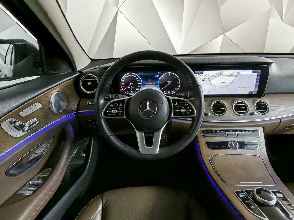 Mercedes-Benz E-Класс 2018 года с пробегом. Фото: #14