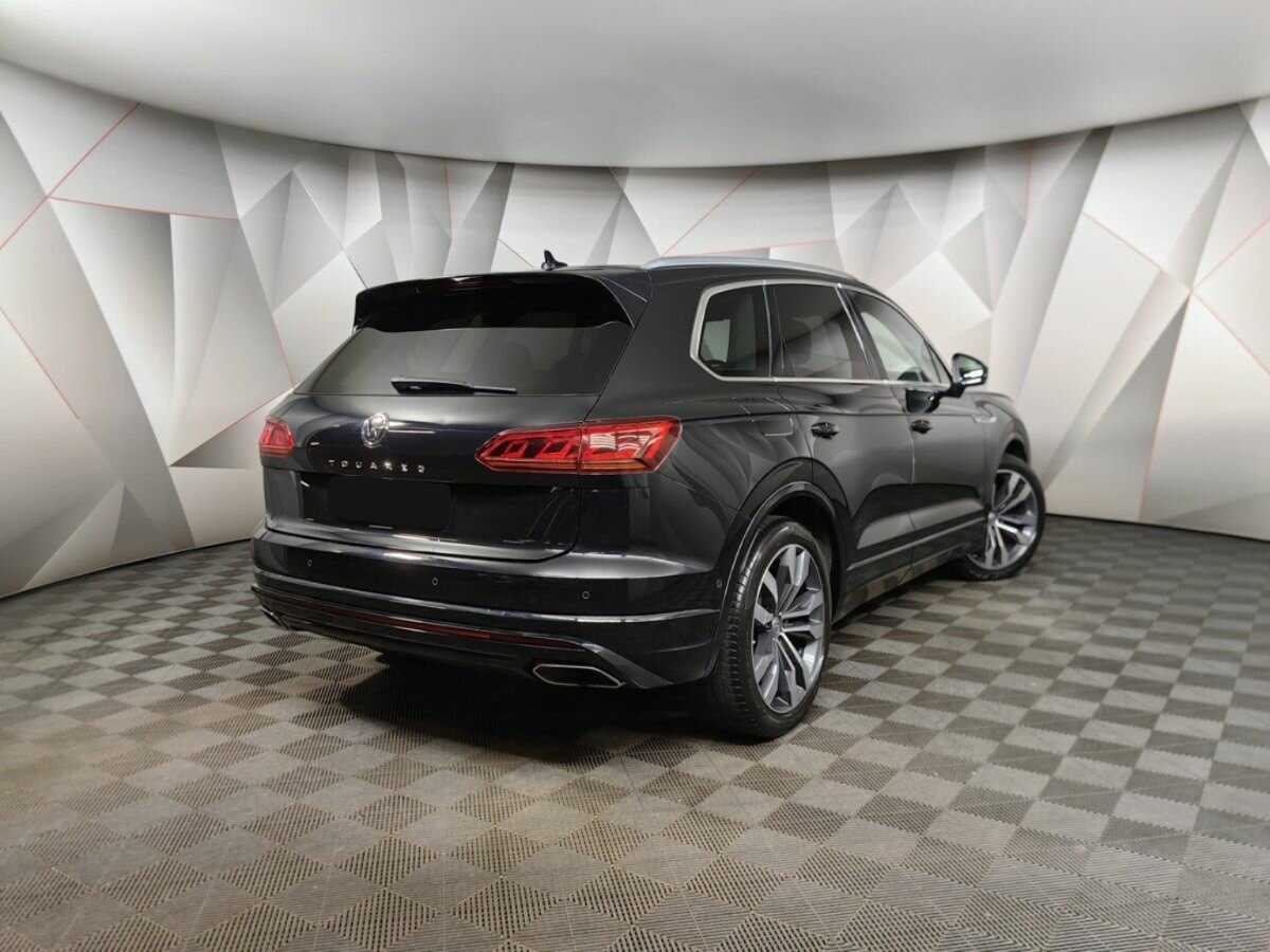 Volkswagen Touareg 2019 года с пробегом. Фото: #1