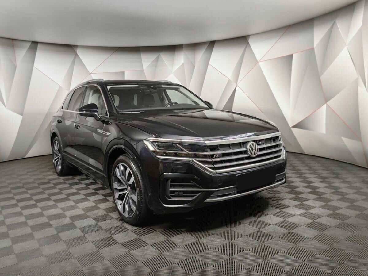 Volkswagen Touareg 2019 года с пробегом. Фото: #2