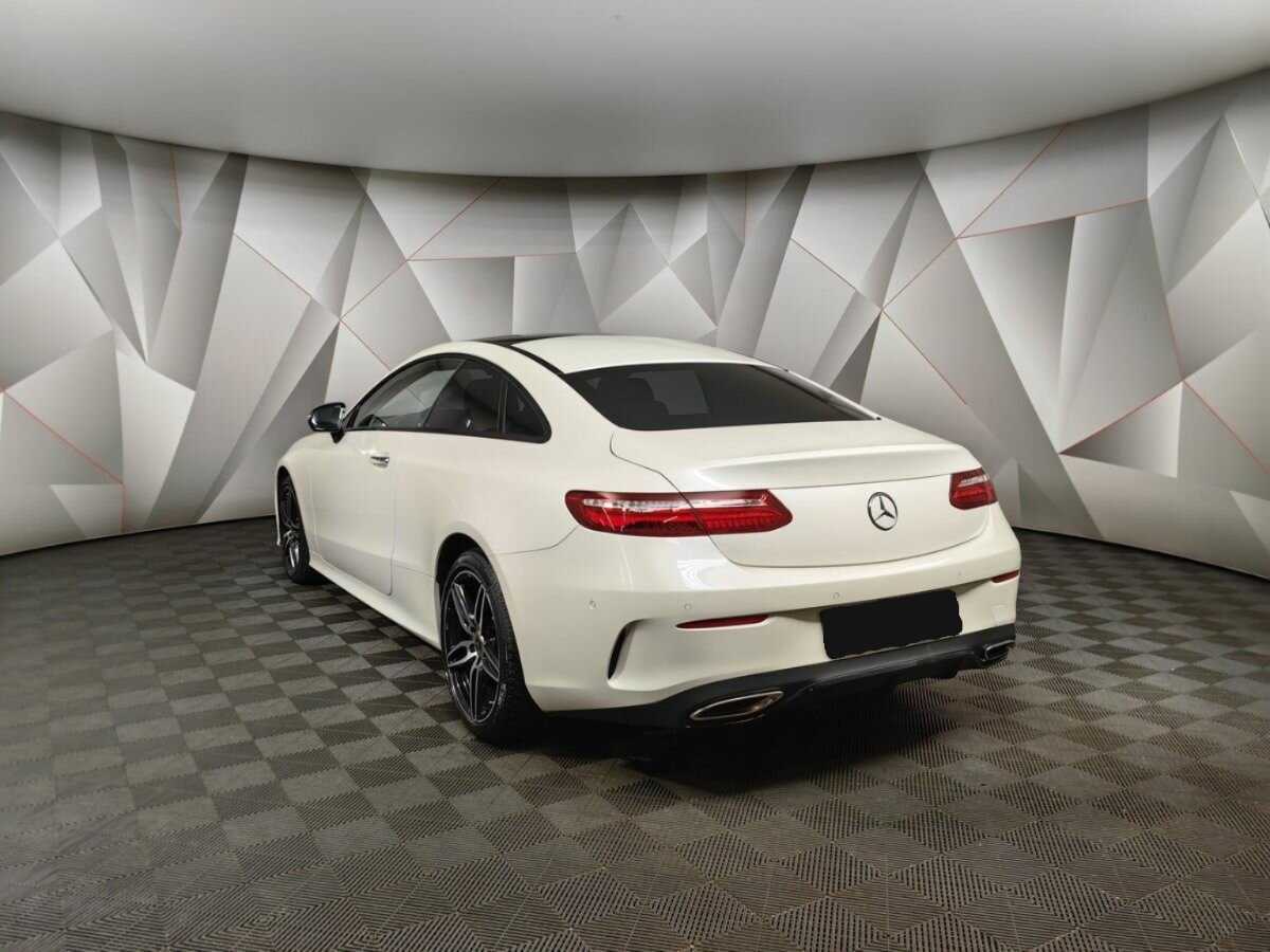 Mercedes-Benz E-Класс 2017 года с пробегом. Фото: #3