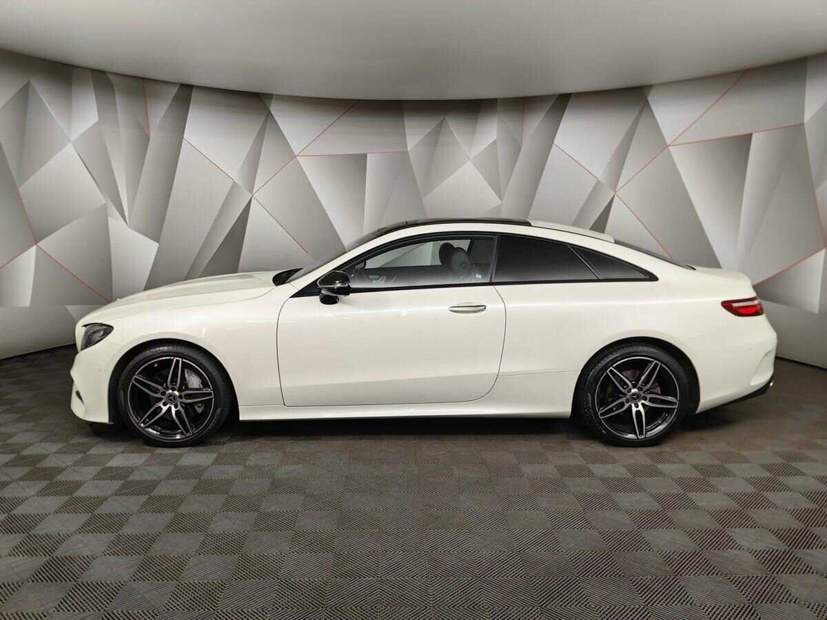 Mercedes-Benz E-Класс 2017 года с пробегом. Фото: #4