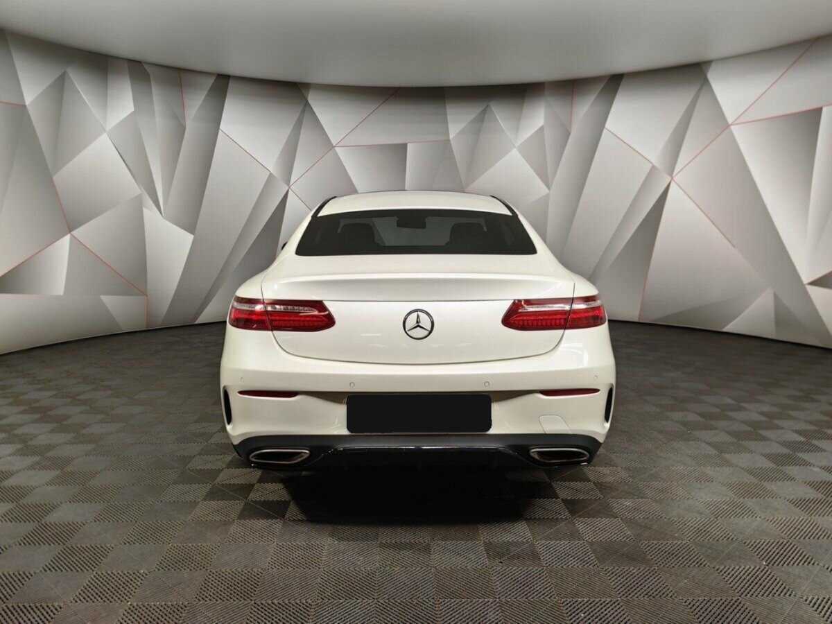 Mercedes-Benz E-Класс 2017 года с пробегом. Фото: #7