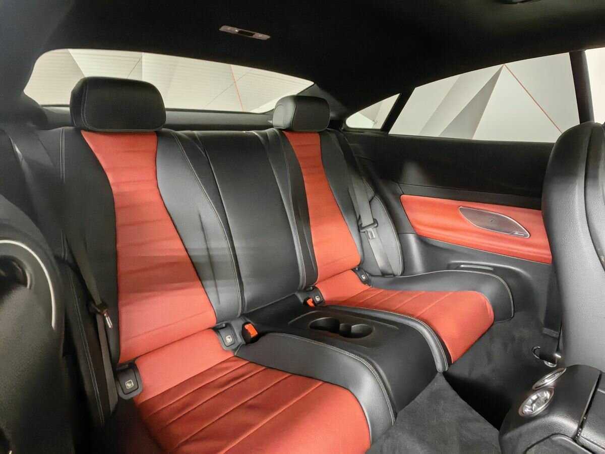 Mercedes-Benz E-Класс 2017 года с пробегом. Фото: #9